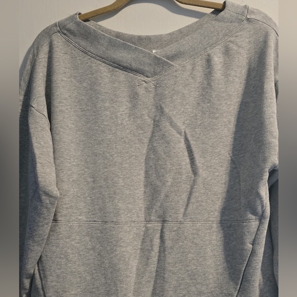 Fabletics Heather Gray Knitwear - Picture 3 of 6